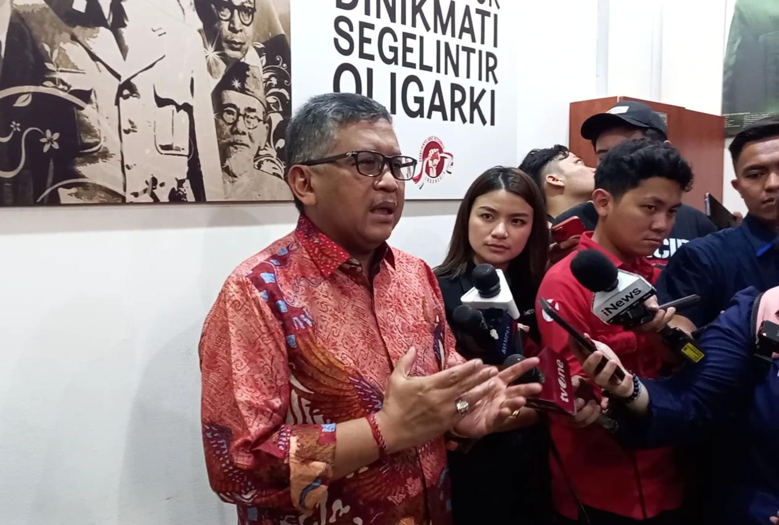 Dituduh Hina Jokowi, Hasto Semprot Noel: Datangi Ranting PDIP Suatu Kehormatan