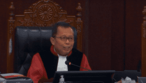 Hakim Konstitusi Arsul Sani dalam sidang sengketa Pilpres 2024 di MK, Jakarta Pusat, Jumat, 5/4/2024. | Youtube Mahkamah Konstitusi