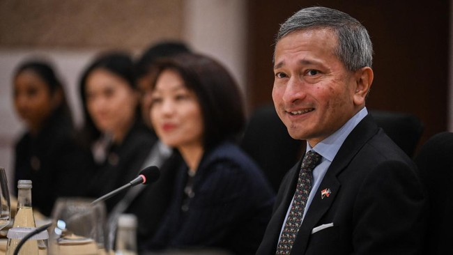 Menlu Singapura Vivian Balakrishnan Temui Jokowi Bahas Persiapan Kunjungan PM untuk Leader’s Retreat