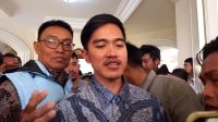 Ketua Umum PSI Kaesang Pangarep usai menghadiri halal bihalal oleh Rumah Juang Relawan Jokowi (RJ2) di Kemang Selatan, Jakarta, Jumat, 19/4/2024.