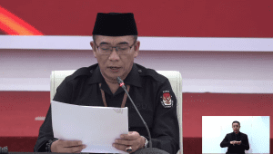 Ketua KPU RI Hasyim Asyari membacakan berita acara dalam rapat pleno terbuka di Gedung KPU RI, Menteng, Jakarta Pusat, Rabu, 24/4/2024 | YouTube KPU RI