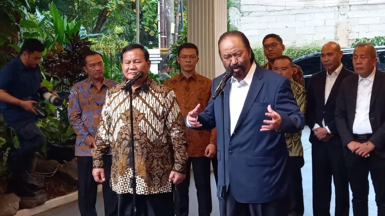 Surya Paloh: Bersama Pemerintah Saya Pikir Lebih Baik