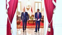 Eks Perdana Menteri (PM) Inggris Tony Blair bertemu dengan Presiden Joko Widodo (Jokowi) di Istana Kepresidenan, Jakarta, Kamis, 18/4/2024. | BPMI Setpres/Vico