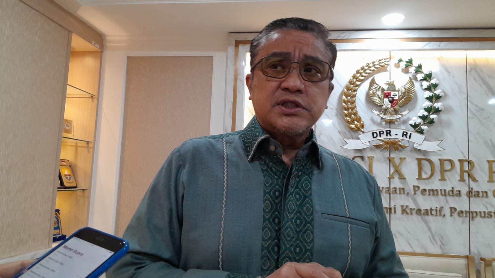 DPR Desak Revisi Permendikbudristek Nomor 2/2024, Biang Kerok UKT Naik