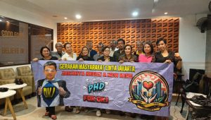 Sejumlah masyarakat mendukung Poempida Hidayatulloh untuk maju ke Pilgub DKI. | Ist