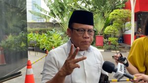 Ketua Indonesia Police Watch (IPW) Sugeng Teguh Santoso saat memberikan keterangan kepada media di kawasan Kuningan, Jakarta Selatan, Senin, 27/5/2024 | Ari Kurniansyah/Forum Keadilan