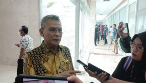 Anggota Komisi III Johan Budi memberikan keterangan usai rapat paripurna DPR, Selasa, 14/5/2024. I Syahrul Baihaqi/Forum Keadilan