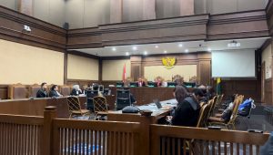 Mantan anggota III Badan Pemeriksa Keuangan (BPK) Achsanul Qosasi (AQ) dalam sidang lanjutan kasus pengkondisian perkara BTS 4G di Bakti Kominfo dengan agenda pemeriksaan terdakwa, PN Jakarta Pusat, Selasa, 14/5/2024. I Merinda Faradianti