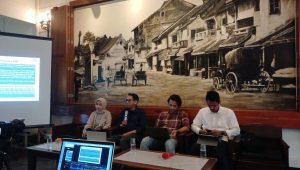Peneliti Perludem, Ihsan Maulana saat memaparkan hasil pemantauan permohonan PHPU Pileg di Jakarta, Senin, 20/5/24. | Syahrul Baihaqi/Forum Keadilan