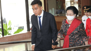 Gibran Rakabuming Raka dan Ketua Umum (Ketum) PDIP dan Presiden RI ke-5 Megawati Soekarnoputri. | X/Twitter @gibran_tweet