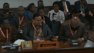 Badan Pengawas Pemilihan Umum (Bawaslu) Papua saat sidang di Gedung MK, Jakarta Pusat, pada Selasa, 7/5/2024 | YouTube Mahkamah Konstitusi