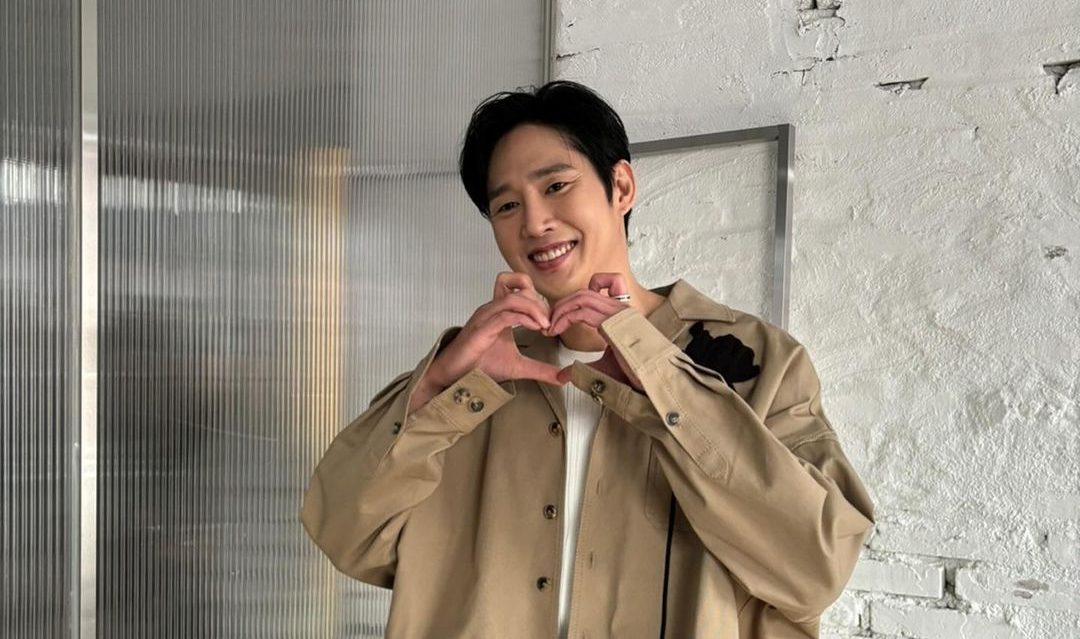 Bikin Kesal Penonton ‘Queen of Tears’, Park Sung Hoon Minta Maaf