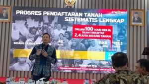 Menteri Atr/Bpn, Agus Harimurti Yudhoyono (AHY), saat menjelaskan progres 100 hari kerja, di Aula Prona, Kementerian ATR/BPN, Jakarta Selatan, Jumat, 7/6/24. | Novia Suhari/Forum Keadilan