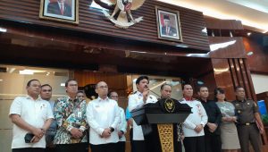 Menko Polhukam Hadi Tjahjanto bersama jajaran satgas Pemberantasan Judol dalam Konferensi Pers di gedung Kemenko Polhukam, Jakarta Pusat, Rabu, 19/6/2024 | Novia Suhari/Forum Keadilan