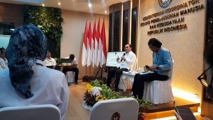 Plt Deputi Bidang Koordinasi Pemerataan Pembangunan Wilayah dan Penanggulangan Bencana, Sorni Paskah, dalam Konferensi Pers "Pengentasan Daerah Tertinggal", di Gedung Kemenko PMK, Jakarta Pusat, 24/6/2024 | Novia Suhari