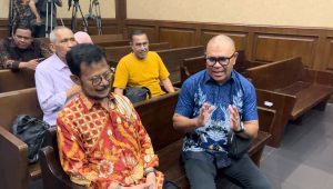 Mantan Menteri Pertanian (Mentan) Syahrul Yasin Limpo (SYL) bersama Kuasa hukum Djamaluddin Koedoeboen di Pengadilan Tindak Pidana Korupsi (Tipikor) pada Pengadilan Negeri (PN) Jakarta Pusat, Rabu, 19/6/2024 | Merinda Faradianti/Forum Keadilan