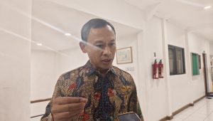 Wakil Ketua Komnas HAM Pramono Ubaid Tanthowi saat memberikan keterangan di Kantor Komnas HAM, Jakarta Pusat, Rabu, 19/6/2024 | Syahrul Baihaqi/Forum Keadilan