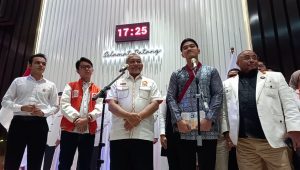 Presiden PKS Ahmad Syaikhu dan Ketua Umum PSI Kaesang Pangarep saat konferensi pers di Kantor DPP PKS, Jalan TB Simatupang, Jakarta Selatan, Senin, 8/7/2024 | M. Hafid/Forum Keadilan