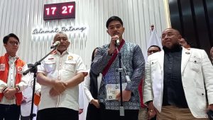 Presiden PKS Ahmad Syaikhu dan Ketua Umum PSI Kaesang Pangarep saat konferensi pers di Kantor DPP PKS, Jalan TB Simatupang, Jakarta Selatan, Senin, 8/7/2024 | M. Hafid/Forum Keadilan