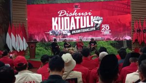 Ketua DPP PDIP Ribka Tjiptaning (baju merah) dalam diskusi peringatan ke 28 tahun Kudatuli di Kantor DPP PDIP, Jalan Diponegoro, Menteng, Jakarta Pusat, Sabtu, 20/7/2024 | M. Hafid/Forum Keadilan