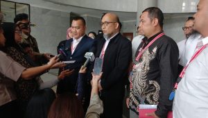 Novel Baswedan dan beberapa eks pegawai Komisi Pemberantasan Korupsi (KPK) menggugat syarat batas minimal usia pimpinan KPK ke Mahkamah Konstitusi (MK), Senin, 22/7/2024 | Syahrul Baihaqi/Forum Keadilan
