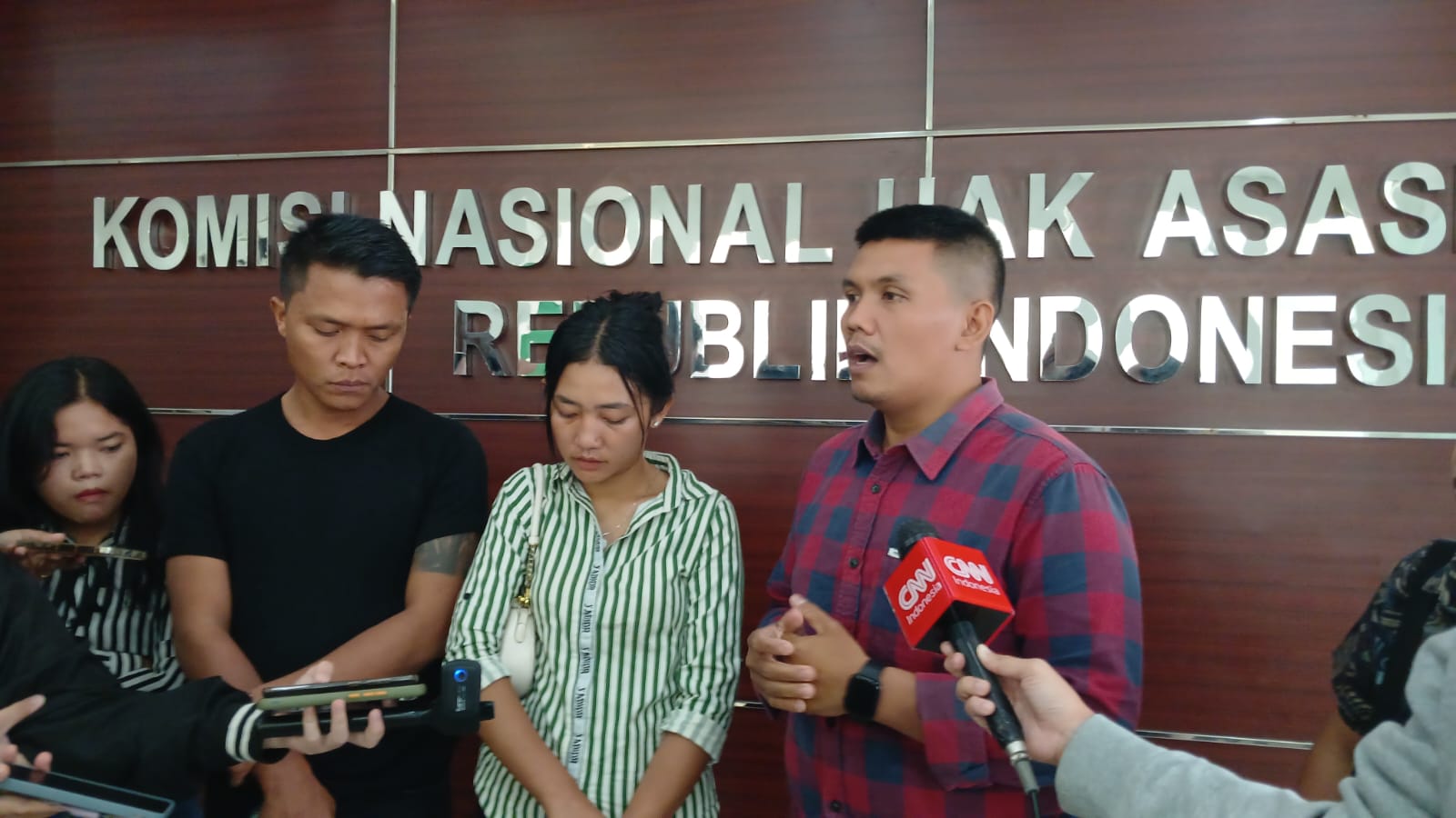 Anak Wartawan Karo yang Tewas Dibakar Lapor Komnas HAM