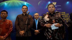 Menko Perekonomian Airlanggra Hartarto bersama Menteri ATR/BPN Agus Harimurti Yudhoyono, dan menteri lainnya, di kawasan Jakarta Selatan, Kamis, 18/7/2024 | Novia Suhari/Forum Keadilan