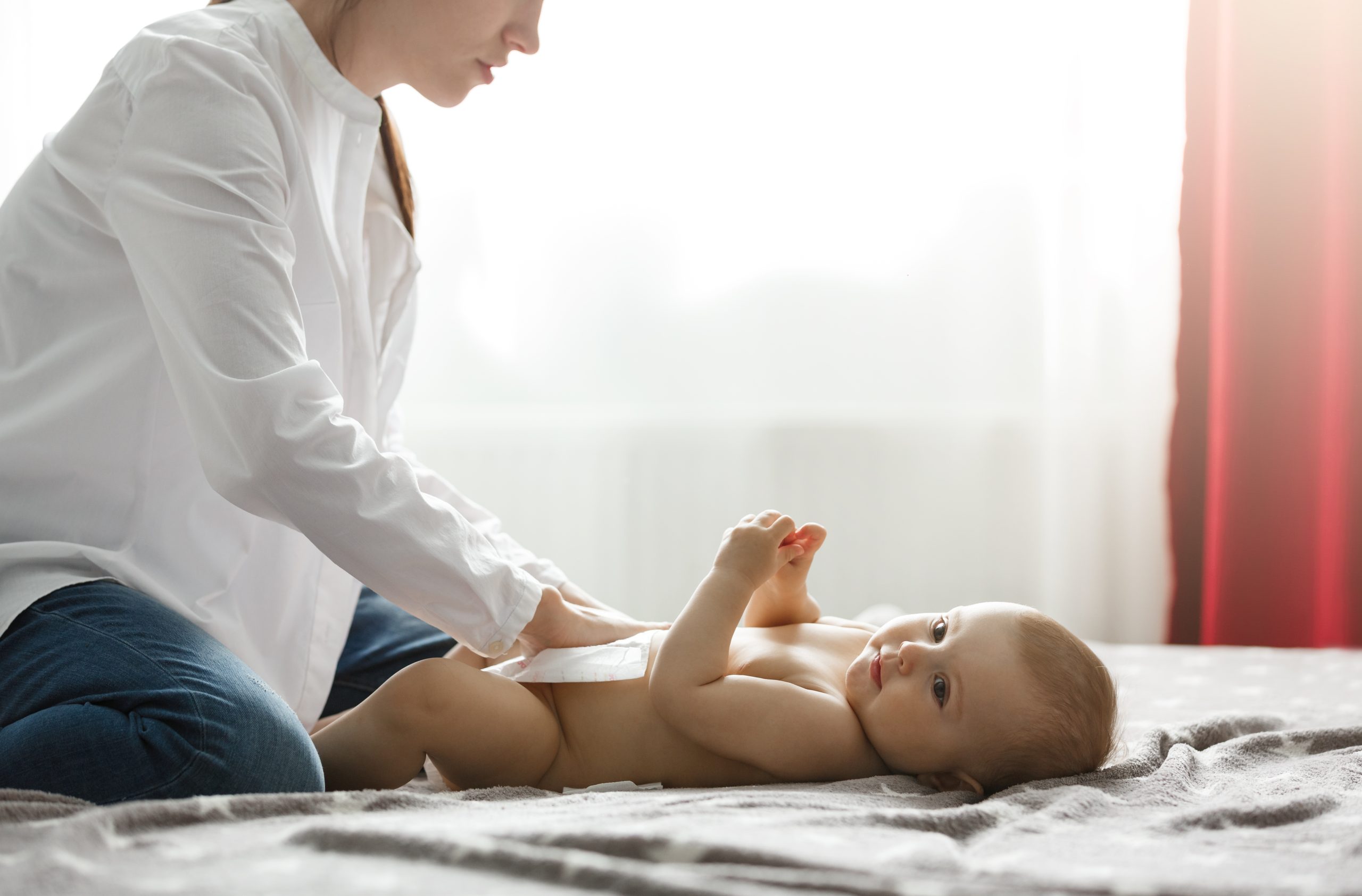 Alasan Bayi Sebaiknya Tidak Diberikan Bedak
