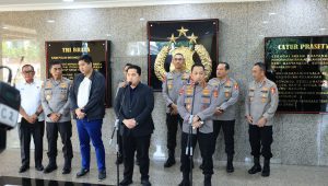 Ketua PSSI Erick Thohir saat memberikan keterangan dalam jumpa pers di Gedung Rupatama, Mabes Polri, Jakarta Selatan, Senin 15/7/2024 | Ari Kurniansyah/Forum Keadilan