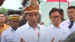 Presiden Joko Widodo (Jokowi) memberikan keterangan pers Usai Tinjau Pekan Imunisasi Nasional, di Posyandu Rajawali 3, Jayapura, 23/7/2024 | YouTube Sekretariat Presiden