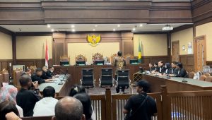 Mantan Direktur Utama PT Jasa Marga Jalan Layang Cikampek (JJC) Djoko Dwijono di sidang vonis yang diselenggarakan di Pengadilan Tipikor Jakarta Pusat, Selasa, 30/7/2024 | Merinda Faradianti/Forum Keadilan