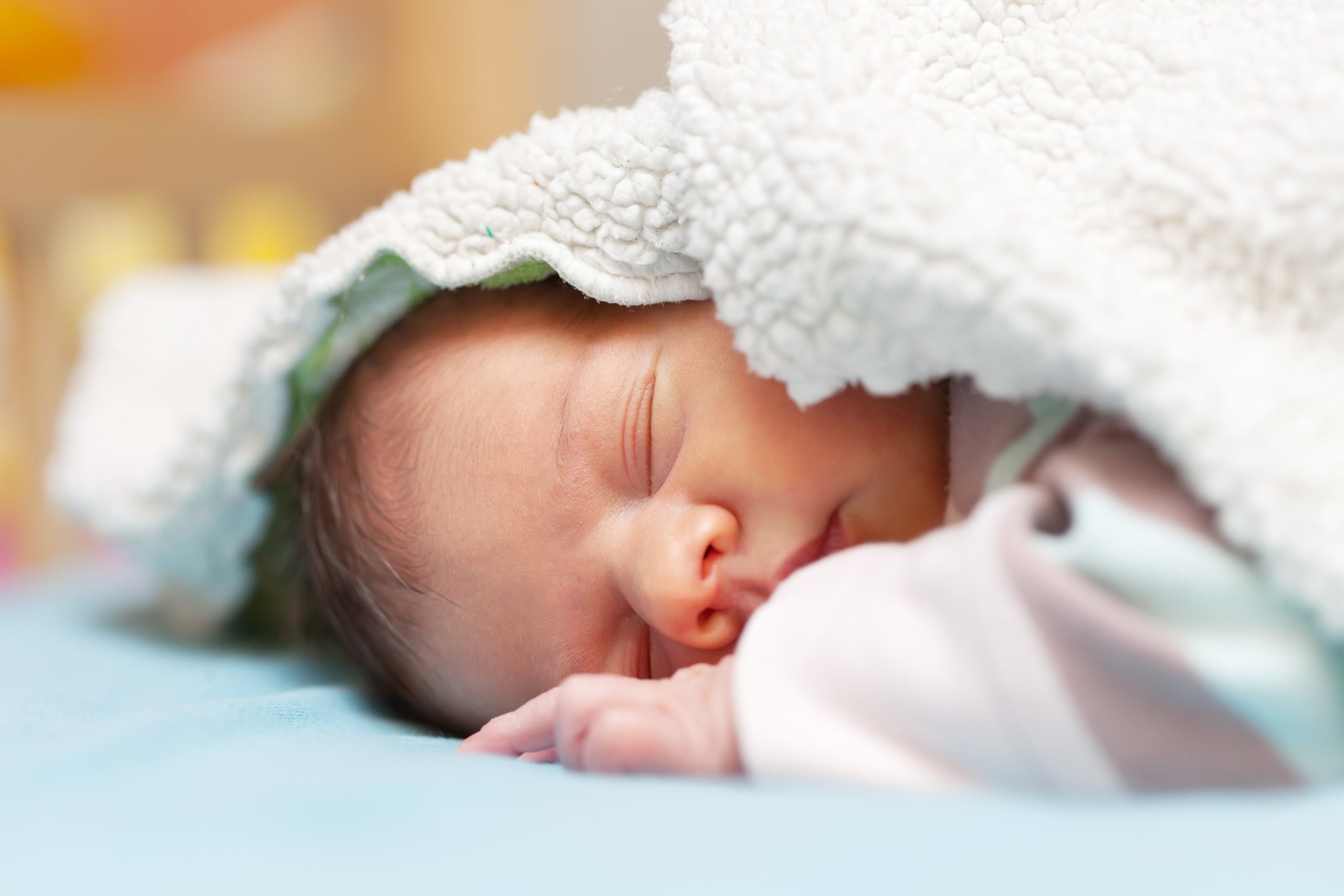 Bahasa Tubuh Bayi yang Harus Ibu Tahu