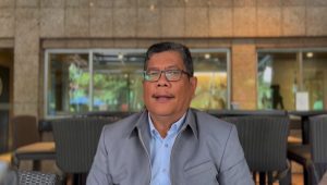 Kuasa hukum Andi, Parluhutan Simanjuntak, saat melakukan konferensi pers di kawasan Hotel Kimaya by Harrys, Slipi, Jakarta Barat, Rabu, 10/7/2024 | Merinda Faradianti/Forum Keadilan