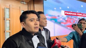 Kuasa hukum terdakwa Kepala Bidang Pertambangan Mineral Logam pada Dinas ESDM Bangka Belitung periode 2021-2024 Amir Syahbana, Zainul Arifin, di Pengadilan Tipikor Jakarta Pusat, Rabu, 7/8/2024 | Merinda Faradianti/Forum Keadilan