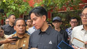 Wakil Presiden terpilih Gibran Rakabuming Raka meninjau uji coba pelaksanaan program Makan Bergizi Gratis di Sekolah Dasar Negeri (SDN) 4 Tangerang, Banten, Senin, 5/8/2024 | Ali Mansur/Forum Keadilan