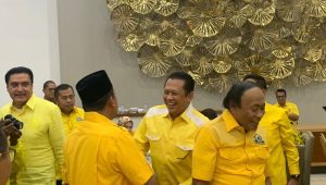 Wakil Ketua Umum Golkar Bambang Soesatyo (Bamsoet) menghadiri rapat pleno Partai Golkar di Wakil Ketua Umum Golkar Bambang Soesatyo (Bamsoet) menghadiri rapat pleno Partai Golkar di Kantor DPP Partai Golkar, Kemanggisan, Jakarta Barat, Selasa, 13/8/2024 malam., Selasa, 13/8/2024 malam | Ali Mansur/Forum Keadilan