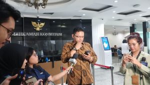 Juru Bicara MK Fajar Laksono kepada wartawan di Gedung MK, Jakarta Pusat, Rabu, 14/8/2024 | Syahrul Baihaqi/Forum Keadilan