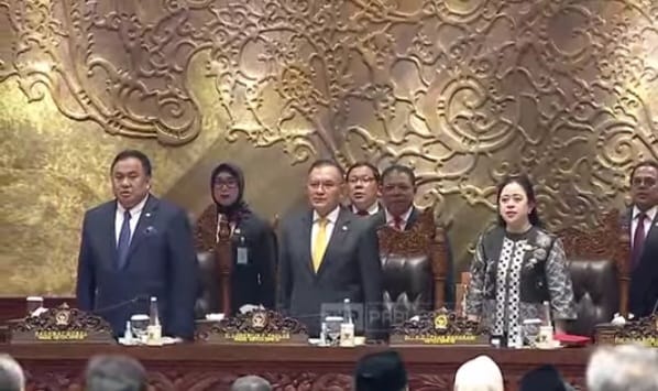 Puan Pimpin Rapat Paripurna HUT ke-79 DPR