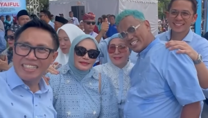 Radityo Egi Saputra bersama Eko Patrio dan Uya Kuya saat deklarasi pencalonan Egi-Syaiful di Pilkada Lampung Selatan 2024 | Instagram @amanatnasional