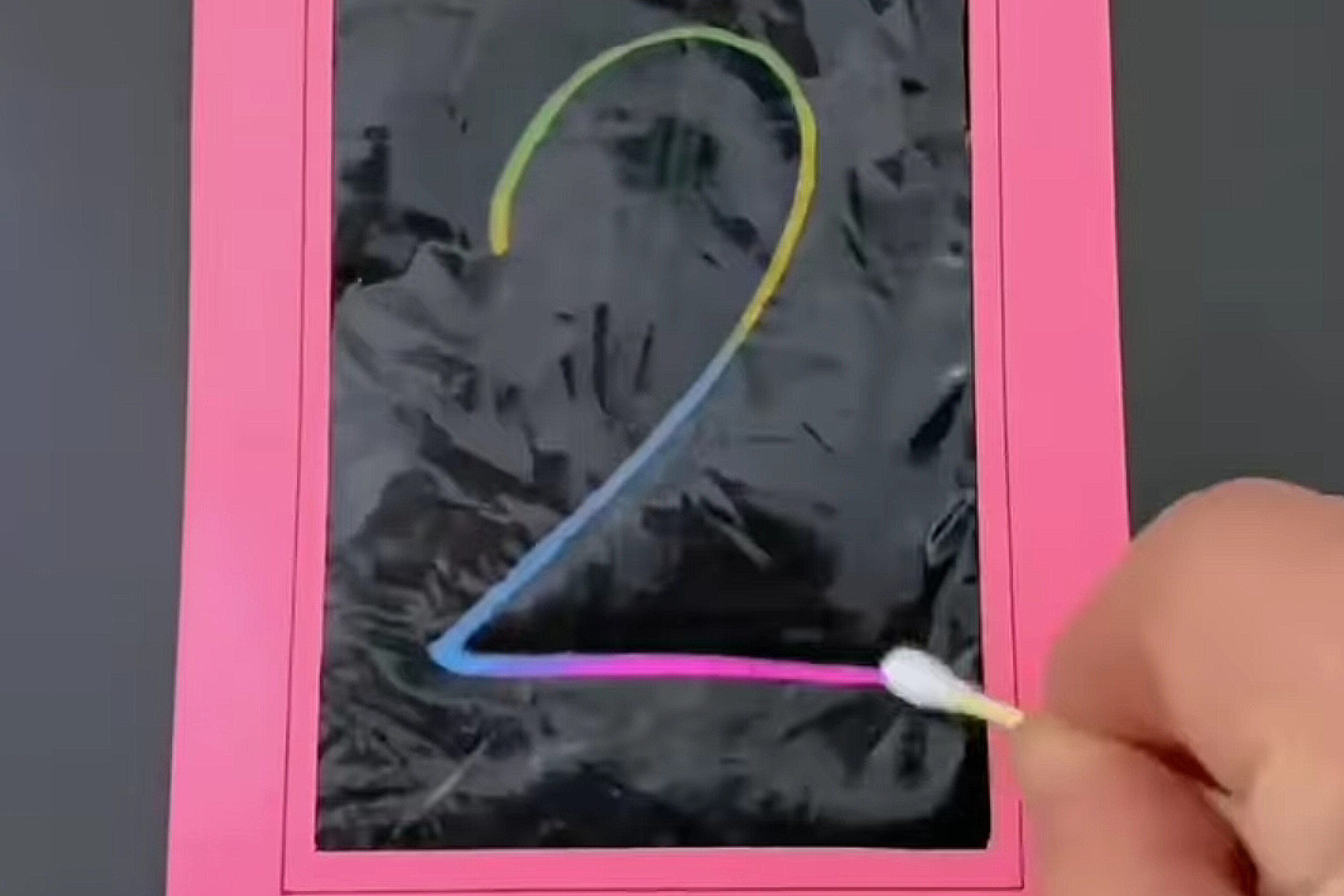 Cara Membuat Mainan Ponsel yang Aman untuk Anak