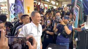 Politisi Partai Golkar Jusuf Hamka saat mengunjungi pusat belanja Tanah Abang, Blok A, Jakarta Pusat, Kamis, 1/8/2024 | Ali Mansur/Forum Keadilan