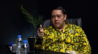 Anggota Komisi I DPR RI Dave Akbarshah Fikarno Laksono atau Dave Laksono Dalam Podcast Dialektika Madilog Forum di Forum Keadilan TV | YouTube Forum Keadilan TV