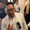 Mantan Gubernur Jawa Barat sekaligus bakal calon Gubernur Jakarta Ridwan Kamil (RK) tiba di Hotel Sultan, Jakarta Pusat, Senin, 19/8/2024 | Ali Mansur/Forum Keadilan