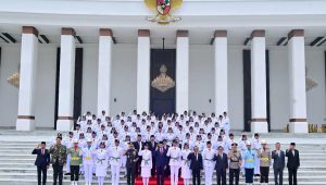 Pengukuhan 76 pelajar menjadi anggota Pasukan Pengibar Bendera Pusaka (Paskibraka) Tahun 2024 di Istana Negara, Ibu Kota Nusantara (IKN) | Instagram @jokowi