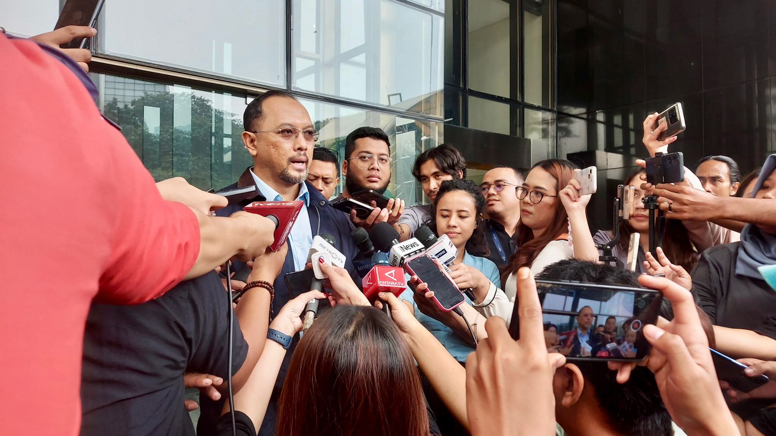 Walkot Semarang Hevearita Gunaryanti dan Suami Penuhi Panggilan KPK