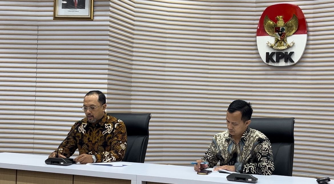 Geledah Pemprov Jatim, KPK Sita Beberapa Dokumen dan Bukti Elektronik