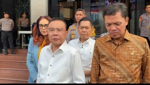 Wakil Ketua DPR RI, Sufmi Dasco (kiri), Wakil Ketua Komisi III DPR RI Habiburokhman, di Mapolda Metro Jaya, Jakarta Selatan, Jumat, 23/8/2024 | Ari Kurniansyah/Forum Keadilan