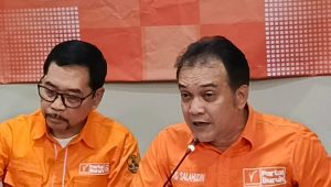 Ketua Tim Khusus Pemenangan Partai Buruh Said Salahudin saat menggelar konferensi pers di kawasan Menteng, Jakarta Pusat, Kamis, 29/8/2024 | Ali Mansur/Forum Keadilan