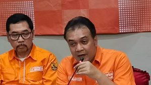 Ketua Tim Khusus Pemenangan Partai Buruh Said Salahudin saat menggelar konferensi pers di kawasan Menteng, Jakarta Pusat, Kamis, 29/8/2024 | Ali Mansur/Forum Keadilan