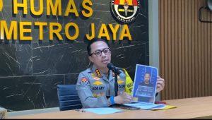 Kabid humas Polda Metro Jaya Kombes Pol Ade Ary Syam Indradi saat memberikan keterangan kepada media di Polda Metro Jaya, Jakarta Selatan, Kamis, 29/8/2024 | Ari Kurniansyah/Forum Keadilan